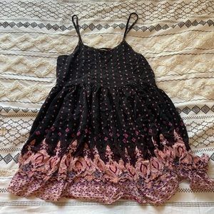 Boho paisley tunic top with gold beading size small.